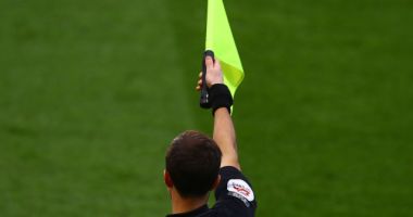 Stire din Sport : Fazele de offside ar putea fi semnalate automat la CM 2022 din Qatar, spune Arsene Wenger
