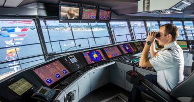 Stire din Economie : Ofițerii de marină vor fi pregătiți în domeniul securității cibernetice