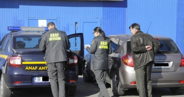 Stire din Economie : O grupare mafiotă a jefuit bugetul statului de 44.725.698 lei