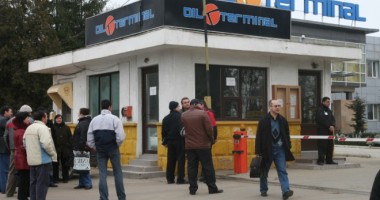 Stire din Economie : Criză de lichidități la "Oil Terminal"