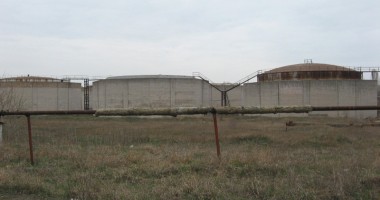 Justiția obligă "Oil Terminal" să vândă 9 rezervoare petroliere - 4