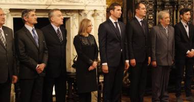 Moment unic în istoria oinei! Sportul național românesc, ridicat la rang regal - 2