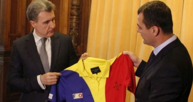Stire din Sport : Oina, la Seara Sportului de la Palatul Elisabeta