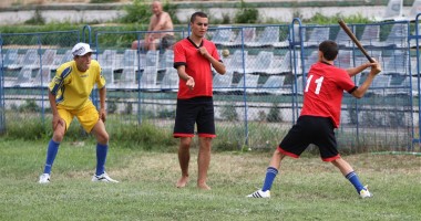 Stire din Sport : Oină / Campionatele Naționale se desfășoară la Constanța