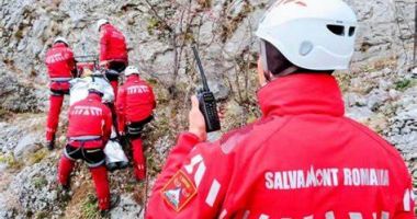 Stire din Eveniment : Trupul unei persoane decedate, descoperit de un turist! Intervin salvatorii, în zonă