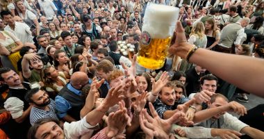 Stire din Actualitate : Nebunie la Oktoberfest! Berea s-a scumpit considerabil