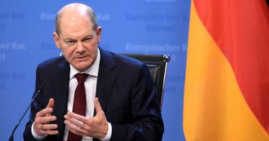 Stire din Actualitate : Olaf Scholz vrea să le propună celorlalte state membre ca aderarea la UE să fie mai uşoară