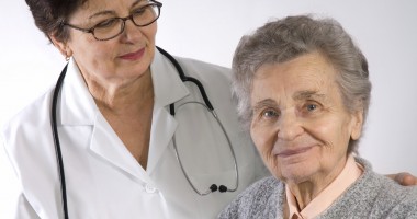 Stire din Sănătate : Astăzi este marcată ziua pentru prevenirea osteoporozei