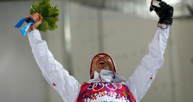 Stire din Sport Internațional : Ole Einar Bjoerndalen a devenit cel mai medaliat sportiv din istoria Jocurilor Olimpice de iarnă