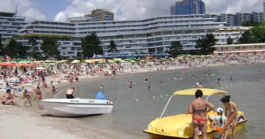 Stire din Diverse : Plajele din Olimp, preferate de turiștii care vor soare și… liniște!