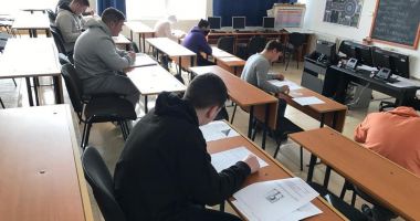 Stire din Cultură-Educație : În atenția profesorilor! Au fost publicate reperele metodologice pentru clasa a XI-a