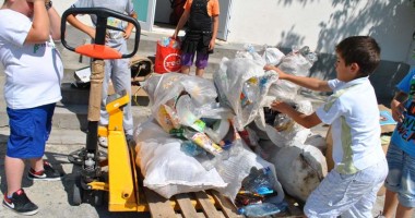 Stire din Social : "Olimpiada Deșeurilor" îi învață pe elevii constănțeni să recicleze