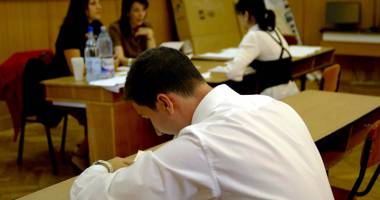 Stire din Cultură-Educație : Bravo lor, cinste profesorilor! Cine sunt olimpicii constănțeni calificați la Naționale