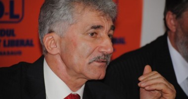 Stire din Politică-Administrație : "Plecăm de la premisa că reprezentantul PDL va fi candidatul dreptei"
