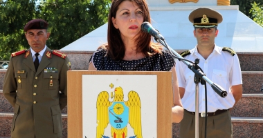 Stire din Politică-Administrație : Omagii pentru soldații români de la Mărăști, Mărășești și Oituz
