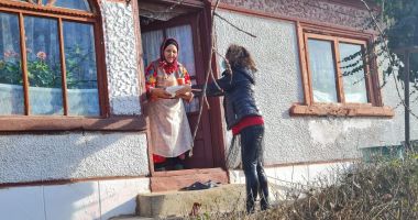 GALERIE FOTO / O masă caldă pentru vârstnicii din judeţul Constanţa - 2