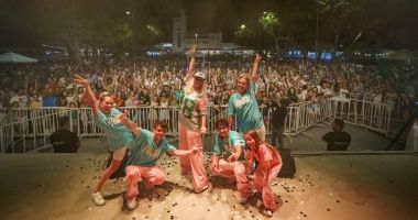 Stire din Social : Mamaia plină de viață, sfârșit de săptămână cu peste 25.000 de turiști în stațiune