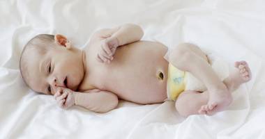 Stire din Sănătate : Infecția buricului la nou-născuți. De ce apare și cum o tratăm
