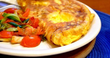 Stire din Diverse : Omletă cu cremă de brânză la cuptor