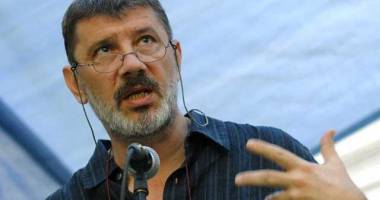 Stire din Cultură-Educație : Spectacolul lui Mihai Mănuțiu a deschis Festivalul Dramaturgiei Românești