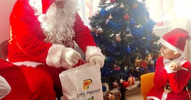 OMV Petrom a adus bucurie de sărbători pentru aproape 900 de copii, cu acțiunea „Fii și tu Moș Crăciun!” - 3