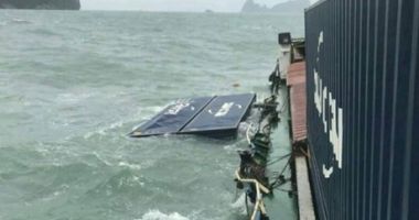 O navă a pierdut 16 containere în Marea Andaman