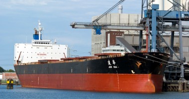 Stire din Economie : O navă chinezească încărcată cu minereu de contrabandă, arestată în Mexic