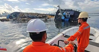 Stire din Economie : O navă costieră s-a scufundat în urma coliziunii