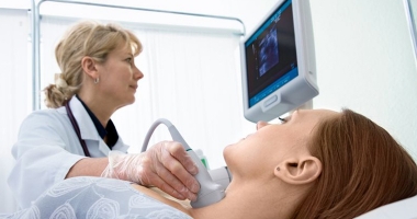 Stire din Eveniment : DNA a dat iama în medicii oncologi. Au primit mită vacanțe în India pentru a prescrie medicamentele unei anumite companii
