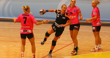 Stire din Sport : Liga Națională handbal feminin: CSU Neptun a condus Baia Mare timp de o repriză