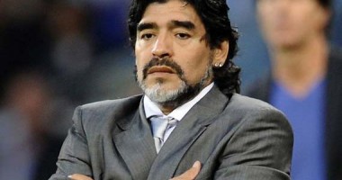 Stire din Sport : Fotbal / De ce e Diego Maradona în spital