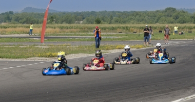Spectacol realizat de constănțeni  în Campionatul Național de karting - 2
