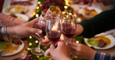 Stire din Social : Peste 700.000 de români își sărbătoresc onomastica de Crăciun