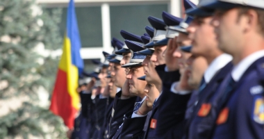 Stire din Eveniment : Noi angajări în Poliție din sursă externă. Sute de posturi scoase la concurs