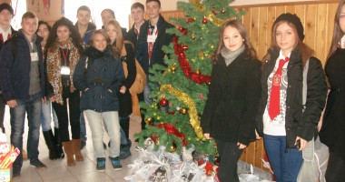 Stire din Cultură-Educație : O nouă acțiune a voluntarilor de la "Traian"