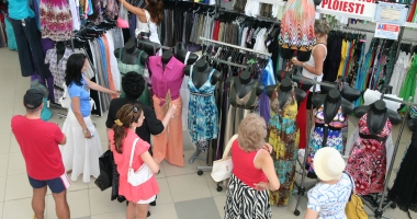 Stire din Economie : O nouă ediție a Târgului Național de Îmbrăcăminte - Încălțăminte TINIMTEX