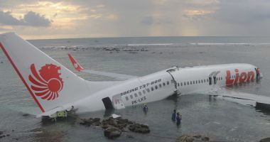 Stire din Actualitate : O nouă tragedie: avion low-cost  cu 189 de pasageri prăbușit în mare