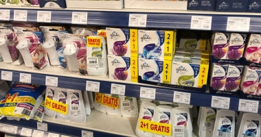 Stire din Social : Dai un ban, dar știi că… nu-l mai ai! Cum ne păcălesc supermarketurile / Galerie FOTO