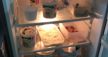VIDEO / Ce mizerii au mai găsit comisarii Protecției Consumatorilor la terasele din Satu de Vacanță - 3