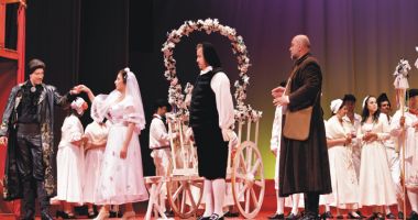 Stire din Cultură-Educație : "Don Giovanni" și "Liliacul", pe scena de la Teatrul "Oleg Danovski"
