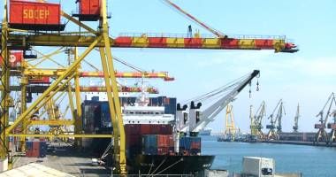 Stire din Economie : Operatorii portuari sunt nemulțumiți de master planul portului Constanța
