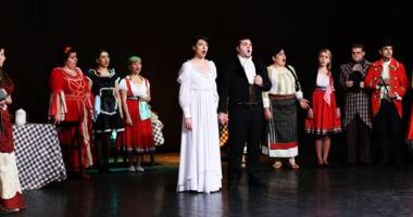 Opereta românească "Lăsați-mă să cânt!". Un spectacol extraordinar cu tineri talentați și ambițioși! - 2