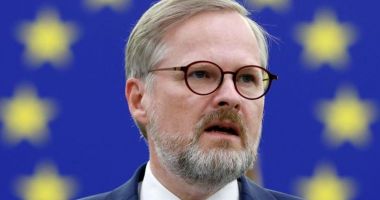 Stire din Actualitate : Opoziţia cehă a depus o moţiune de neîncredere împotriva premierului Petr Fiala