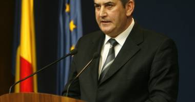 Stire din Politică-Administrație : Oprea: "SRI a pierdut cel mai bun director"