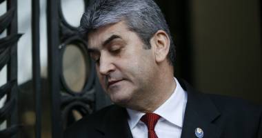Stire din Politică-Administrație : Gabriel Oprea: Nu îmi doresc să fiu premier sub nicio formă