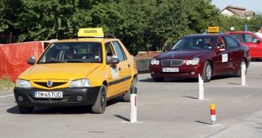 Stire din Politică-Administrație : Opt clase, condiție obligatorie pentru a obține permisul auto