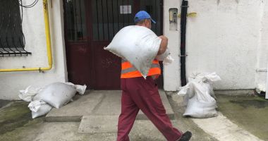 Opt diguri cu apă și 800 de saci de nisip, în Constanța, în zonele inundabile - 3