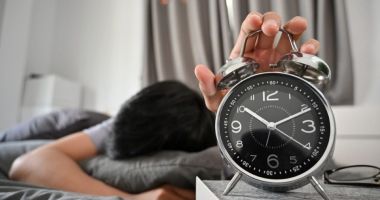 Stire din Actualitate : Comisia Europeană insistă pentru renunțarea la schimbarea orei de iarnă.
