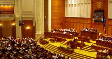 Stire din Politică-Administrație : Ora de religie în școli, reglementată de parlamentari