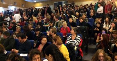 Stire din Cultură-Educație : "Ora Pământului", marcată cu totul inedit de studenții ovidieni